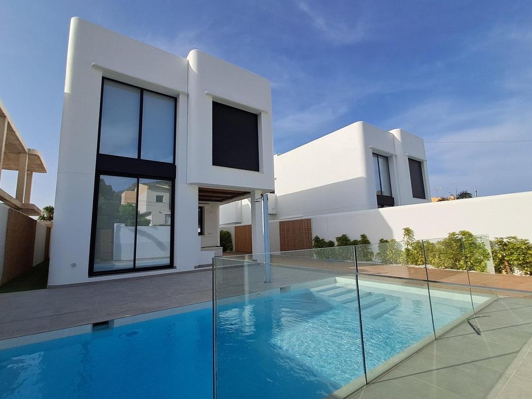 property gallery image 1