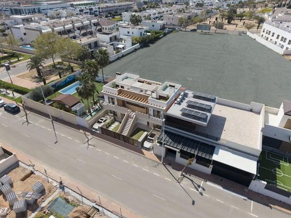 property gallery image 1