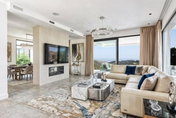 property gallery image 1