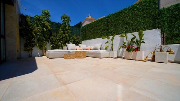 property gallery image 1