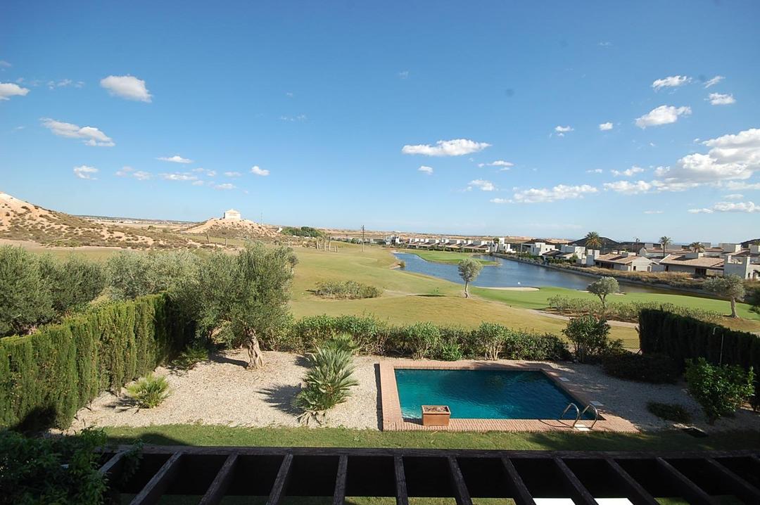 property gallery image 1