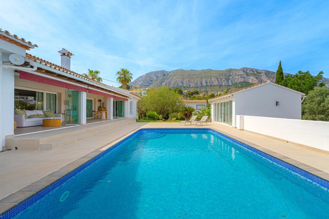 property gallery image 1