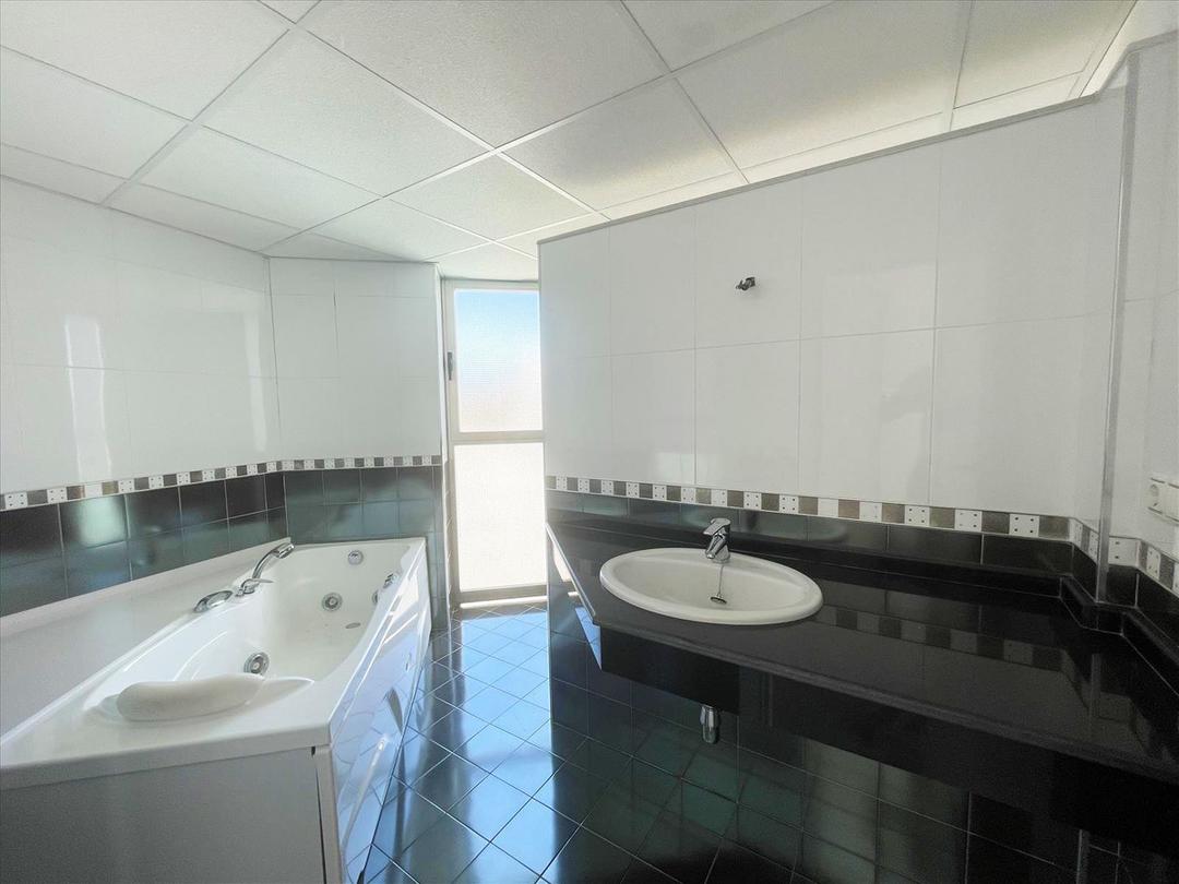 property gallery image 25