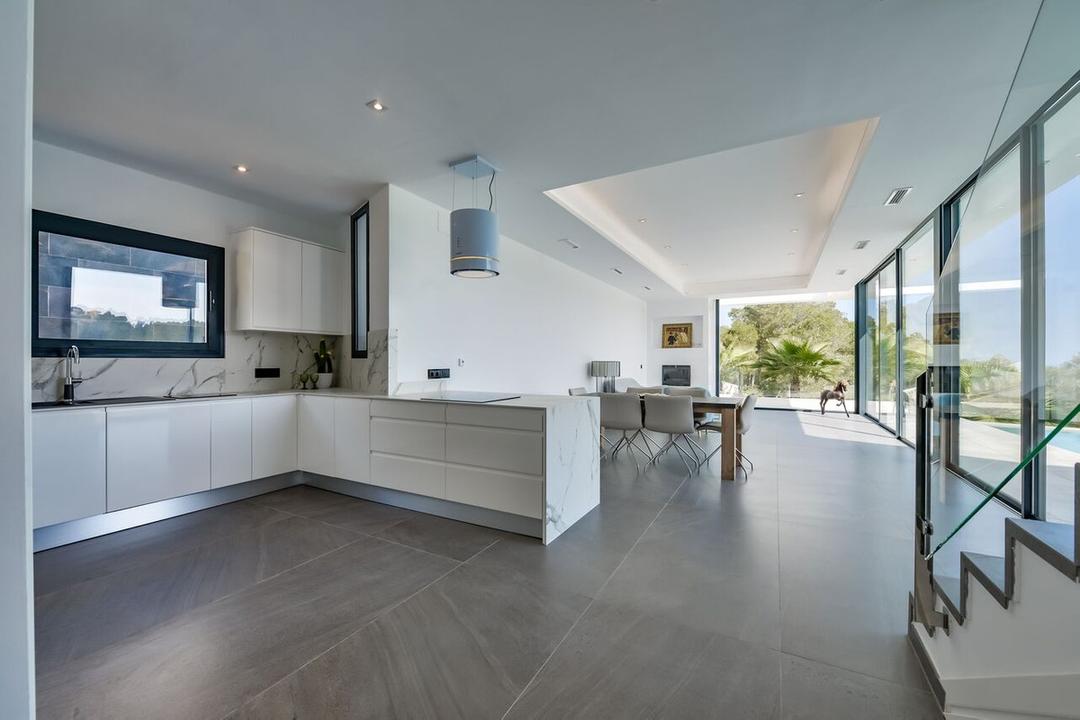 property gallery image 10
