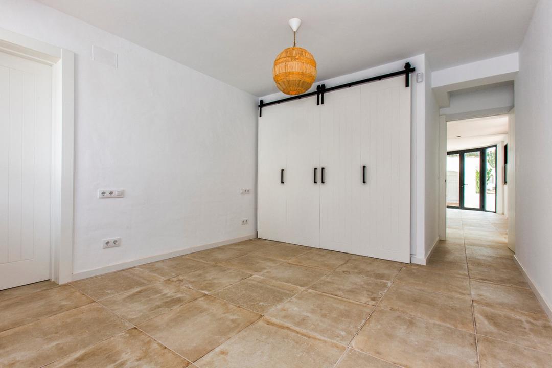 property gallery image 28