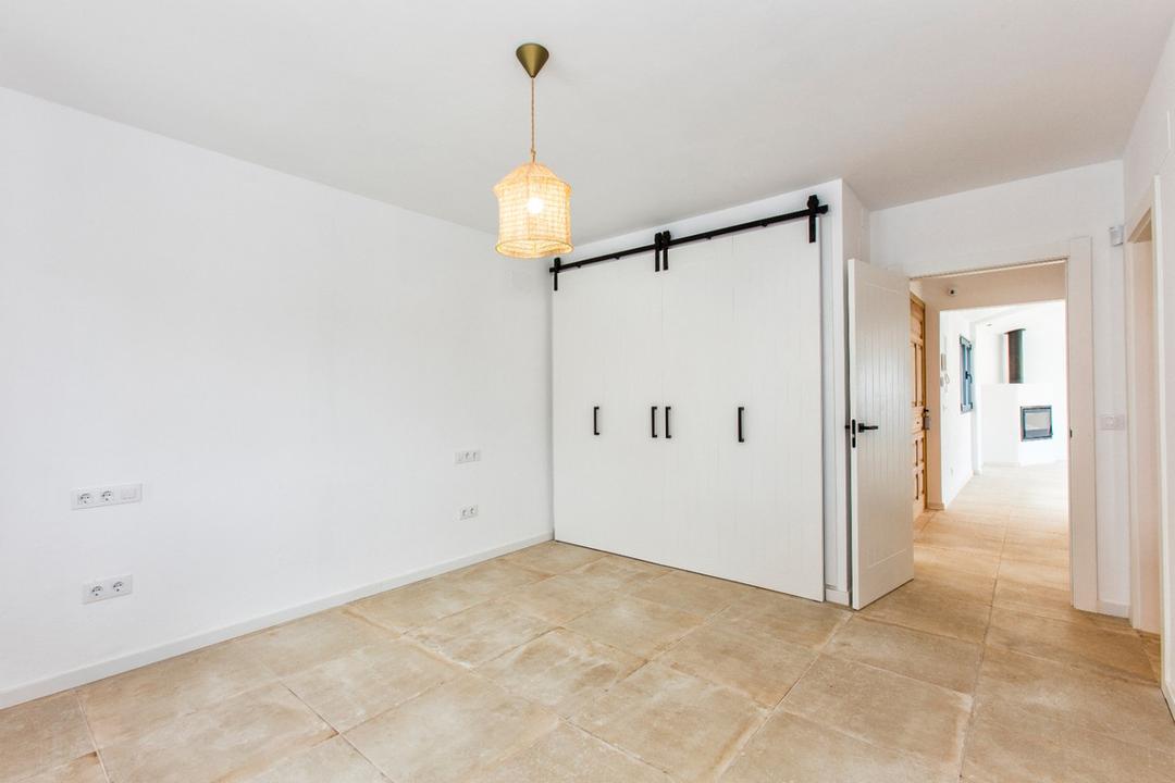 property gallery image 16
