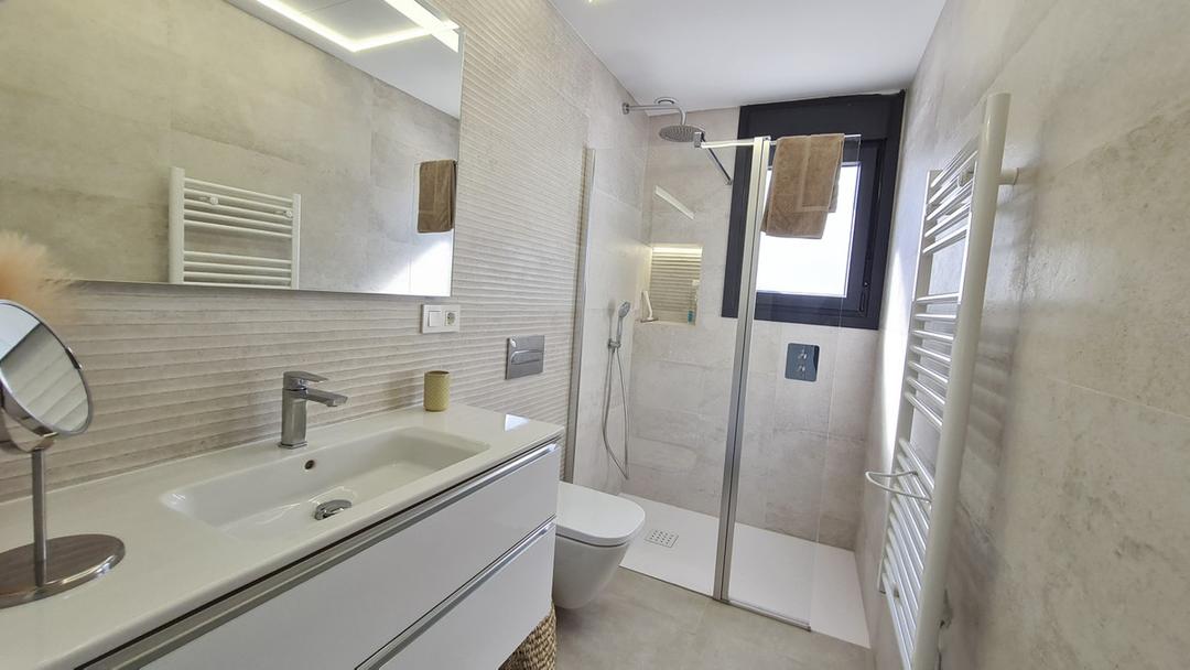 property gallery image 16