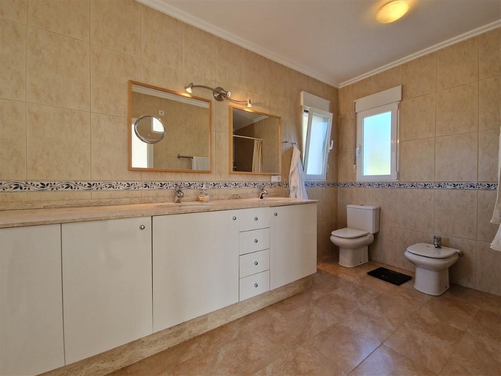 property gallery image 19