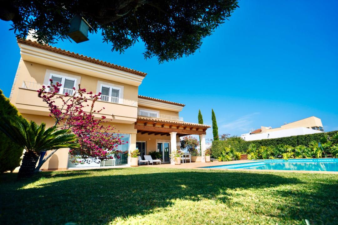 property gallery image 1