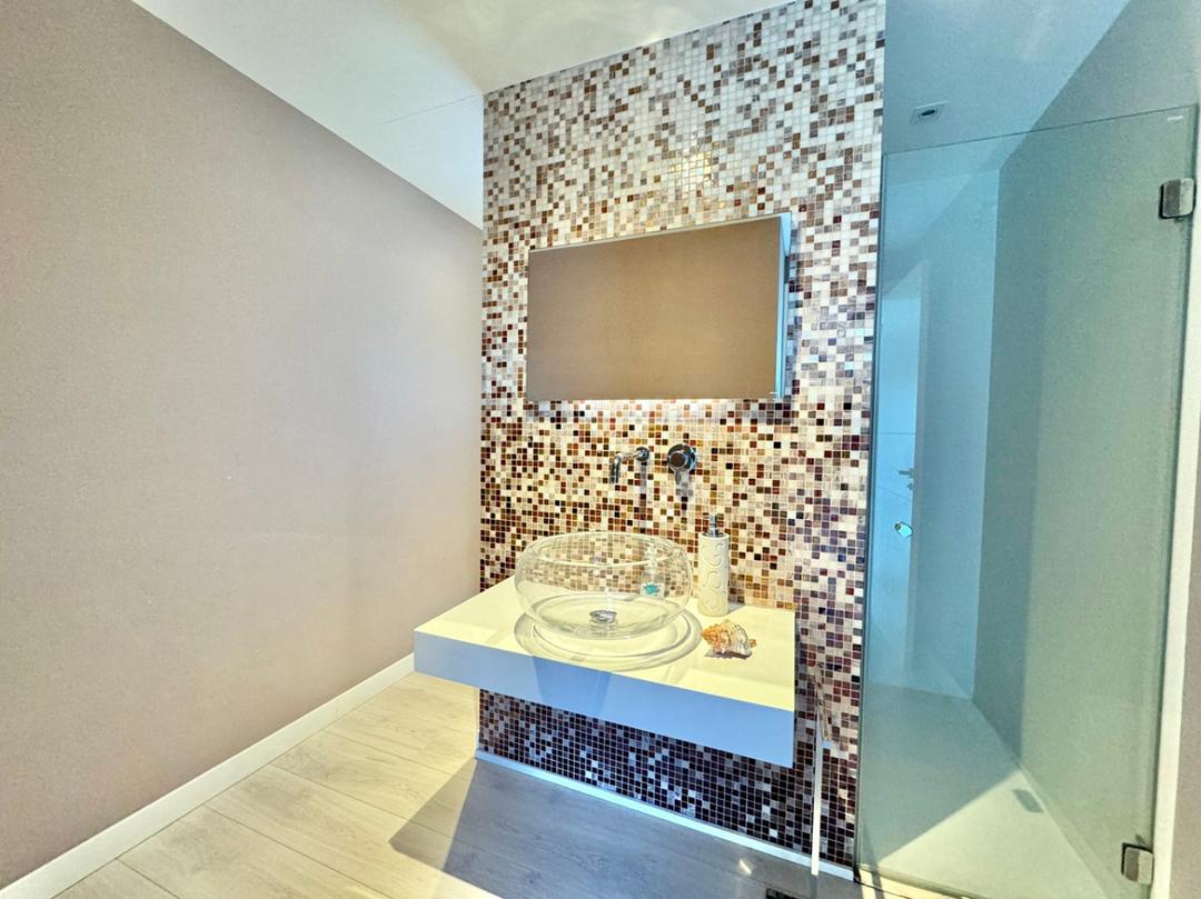 property gallery image 24