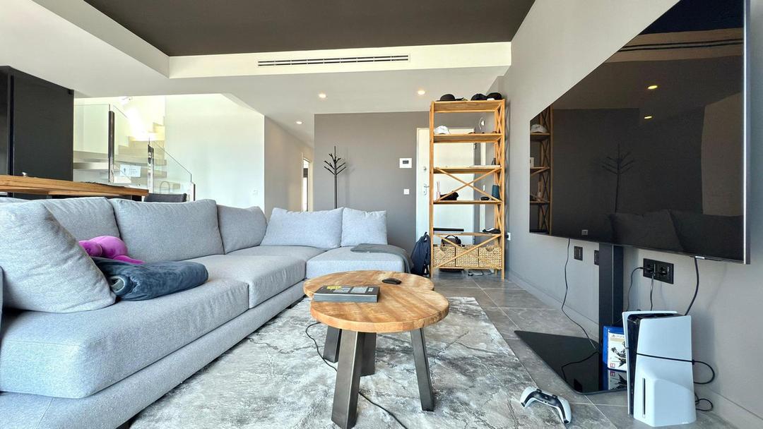 property gallery image 1