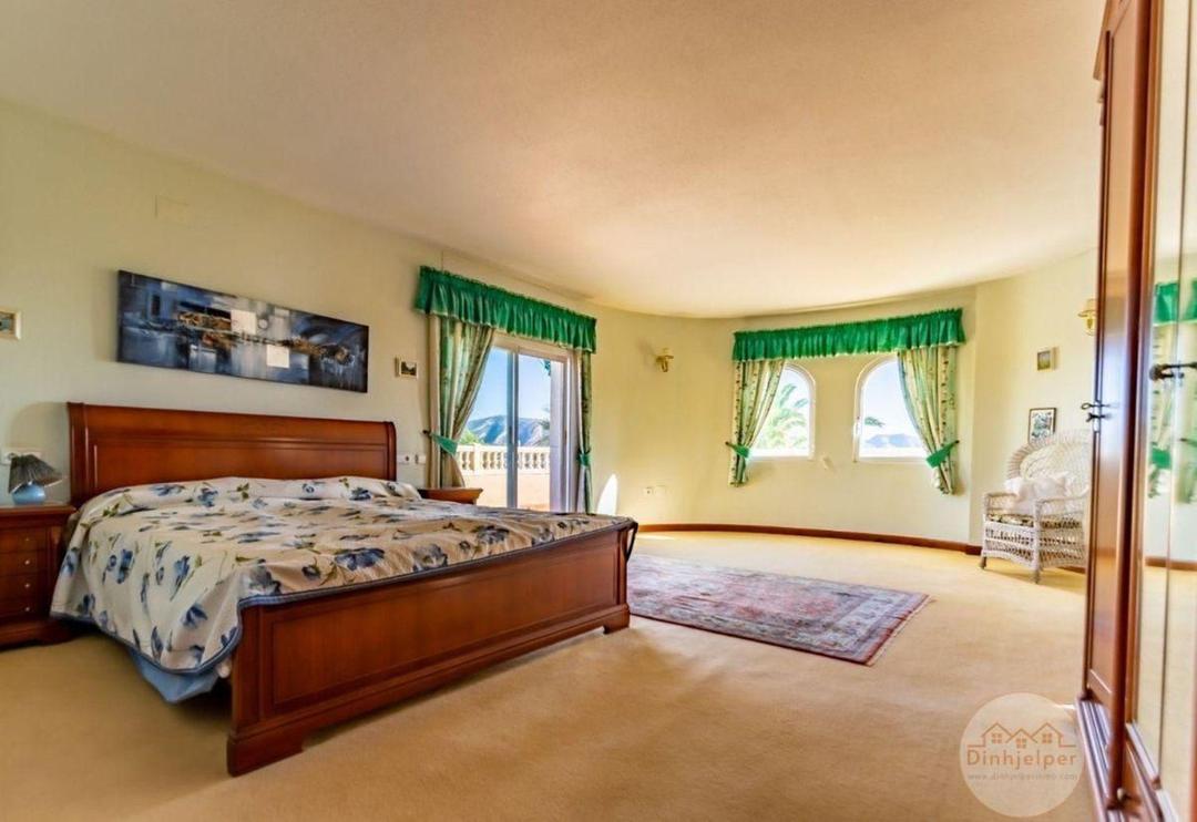 property gallery image 21