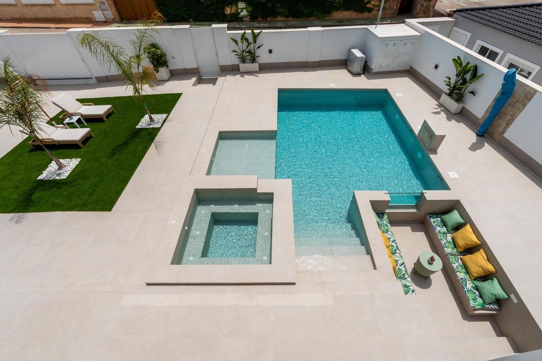 property gallery image 2