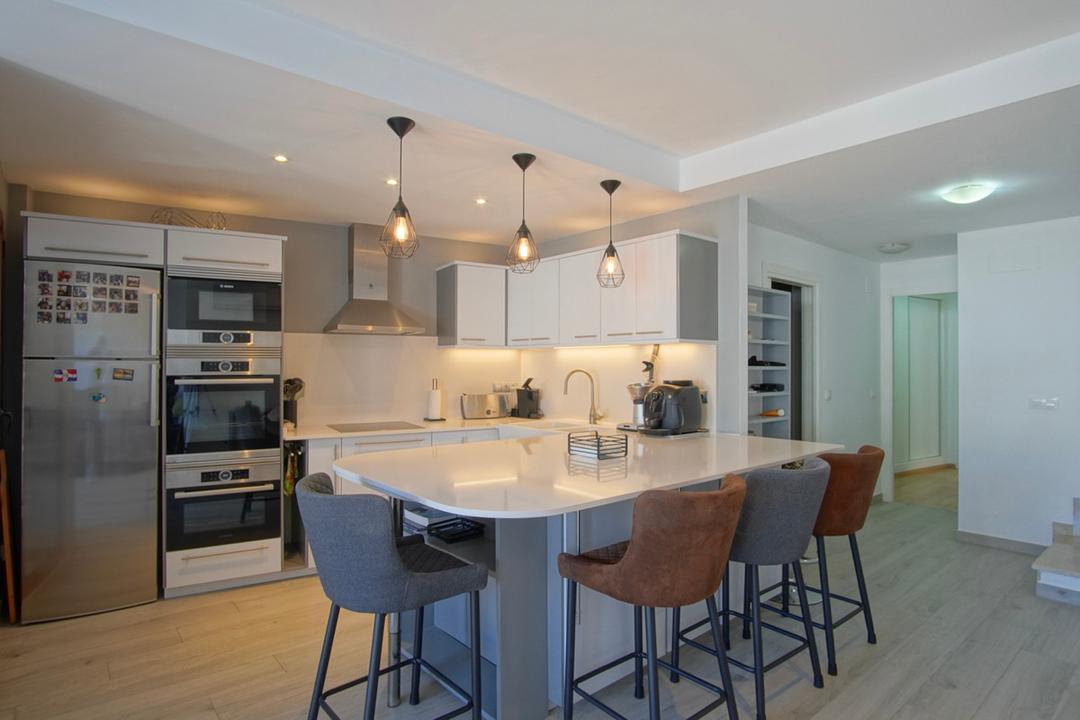property gallery image 1