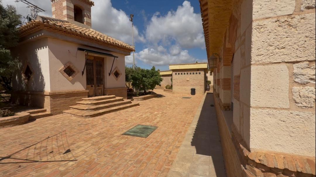 property gallery image 3