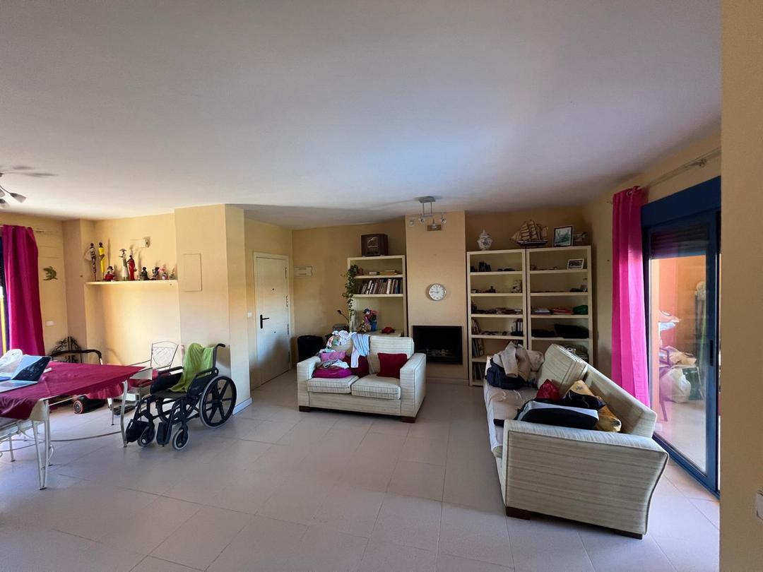 property gallery image 2