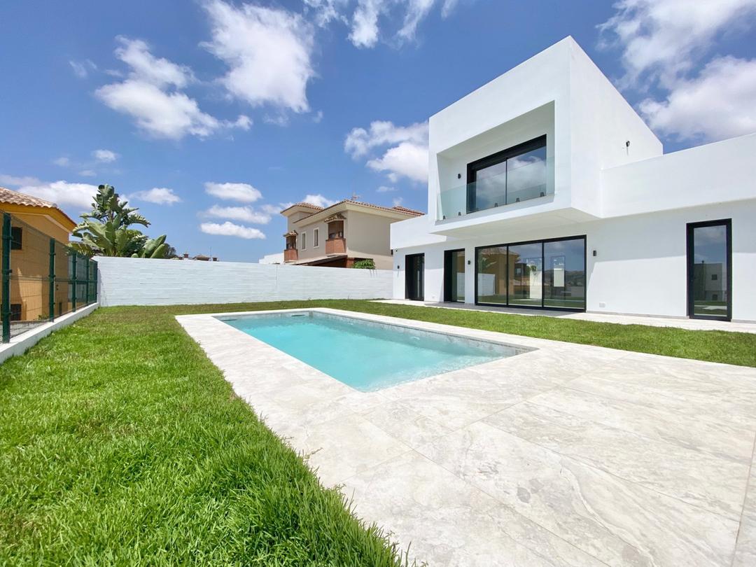 property gallery image 1