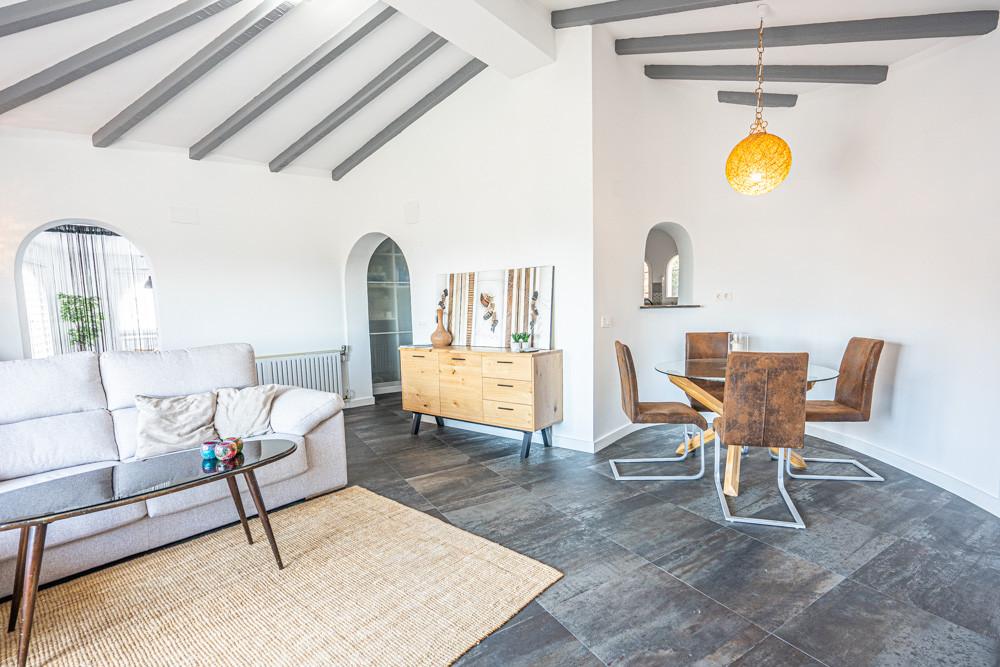 property gallery image 2