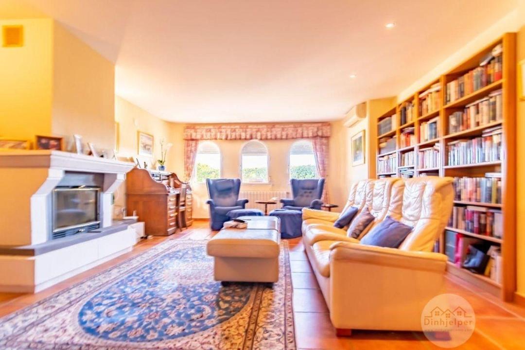 property gallery image 24