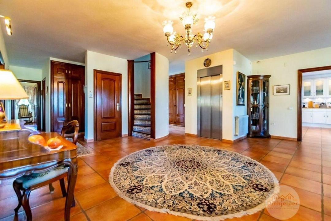 property gallery image 11