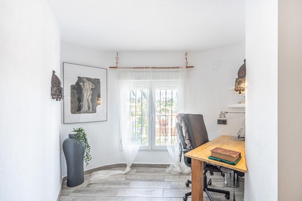 property gallery image 28