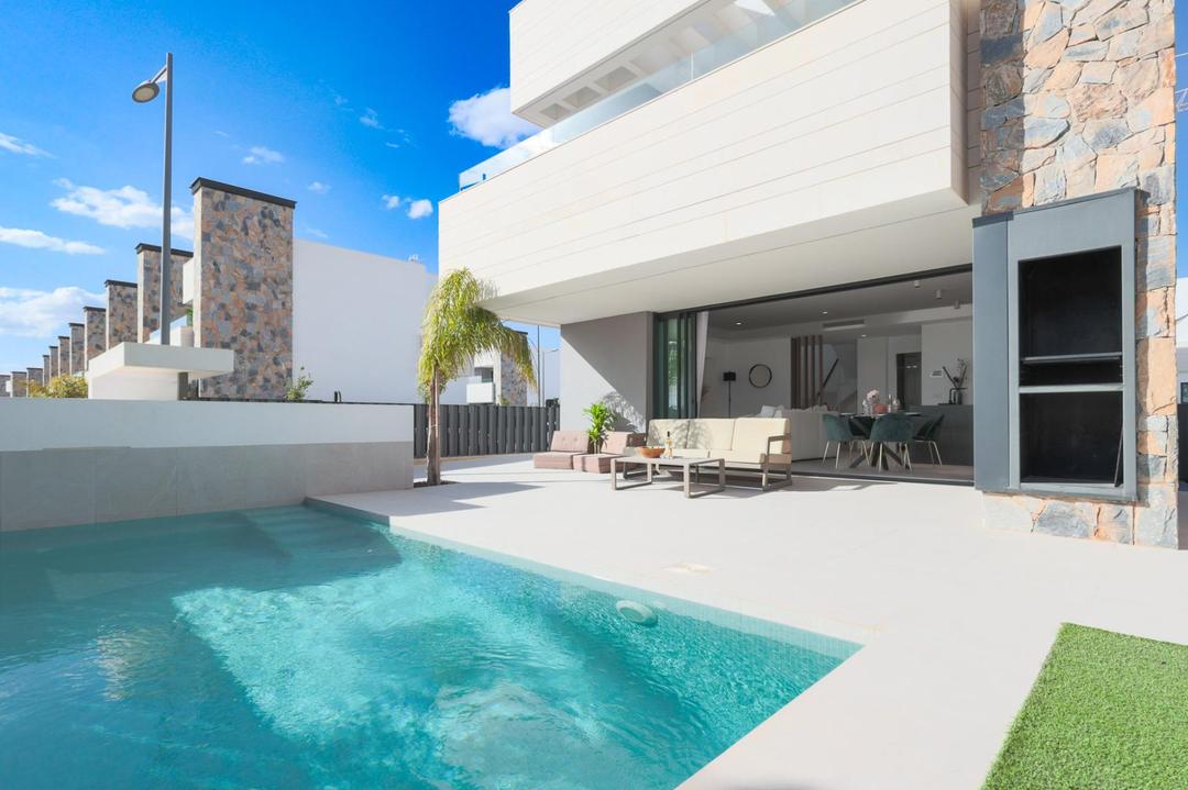 property gallery image 1