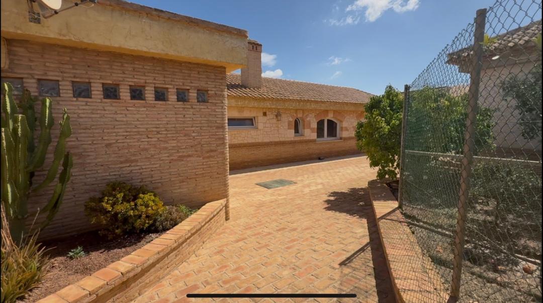 property gallery image 4