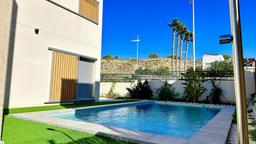 property gallery image 1