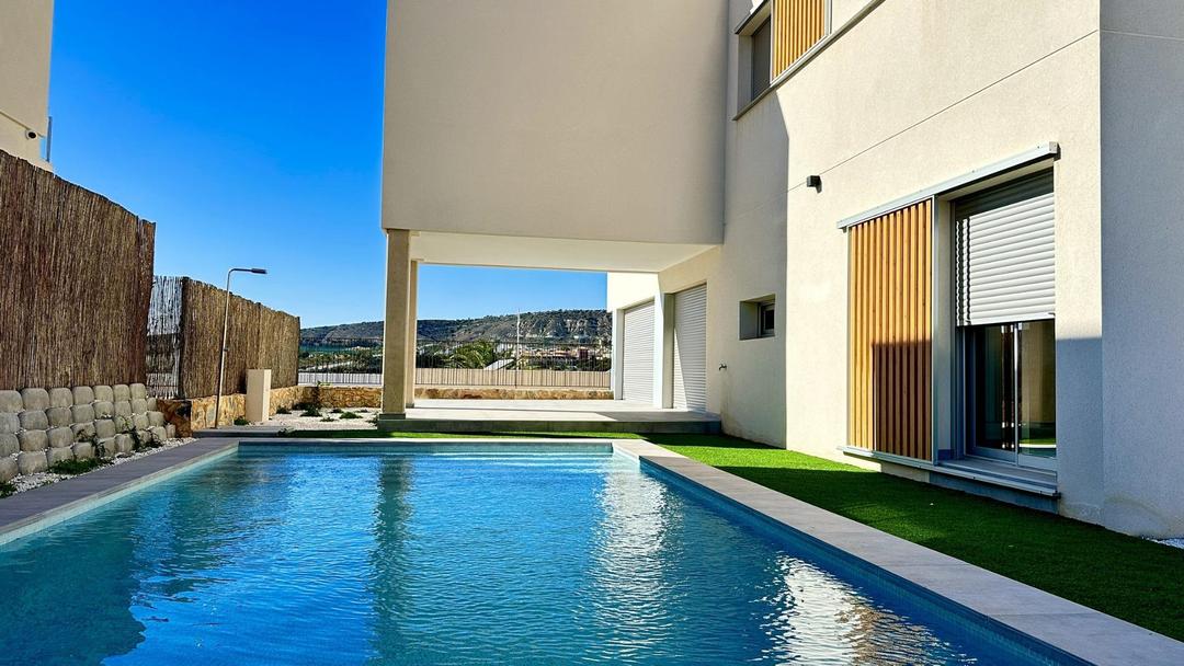 property gallery image 3