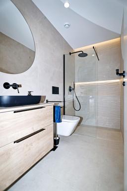 property gallery image 17